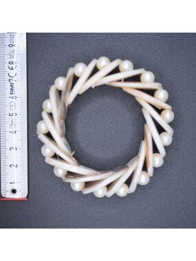 Vintage Mother Of Pearl & Faux Pearl Stretch Bracelet Shell Accents Unique Circu